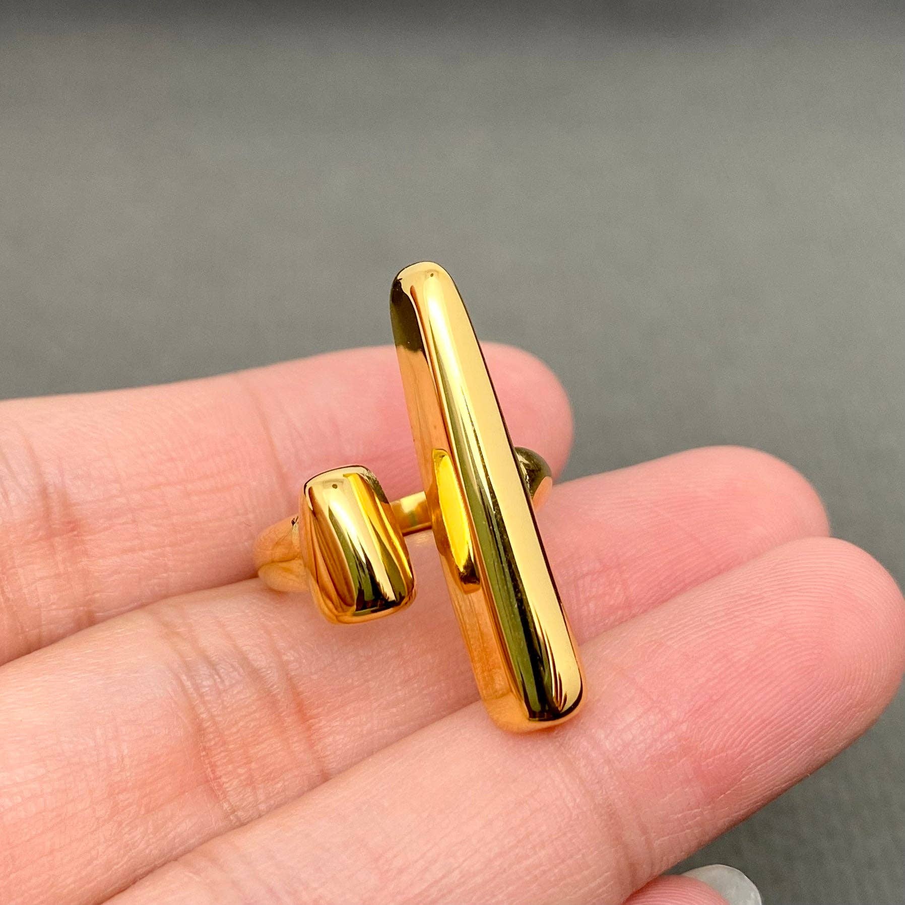 Glossy Geometric 18K Gold Plated Stainless Steel Ring - FGS