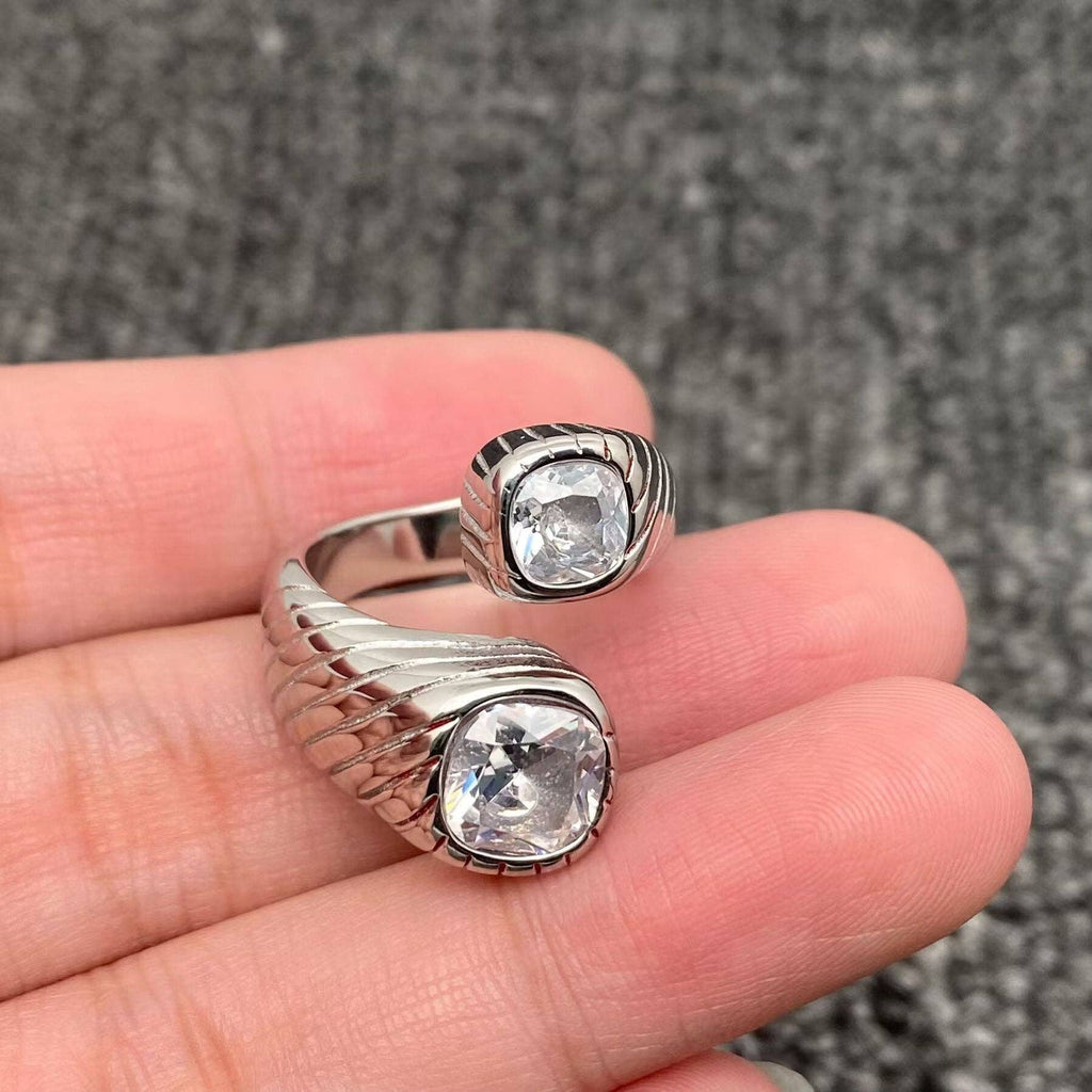 Double Head Zircon Textured Surface 18K Golden Ring - FGS