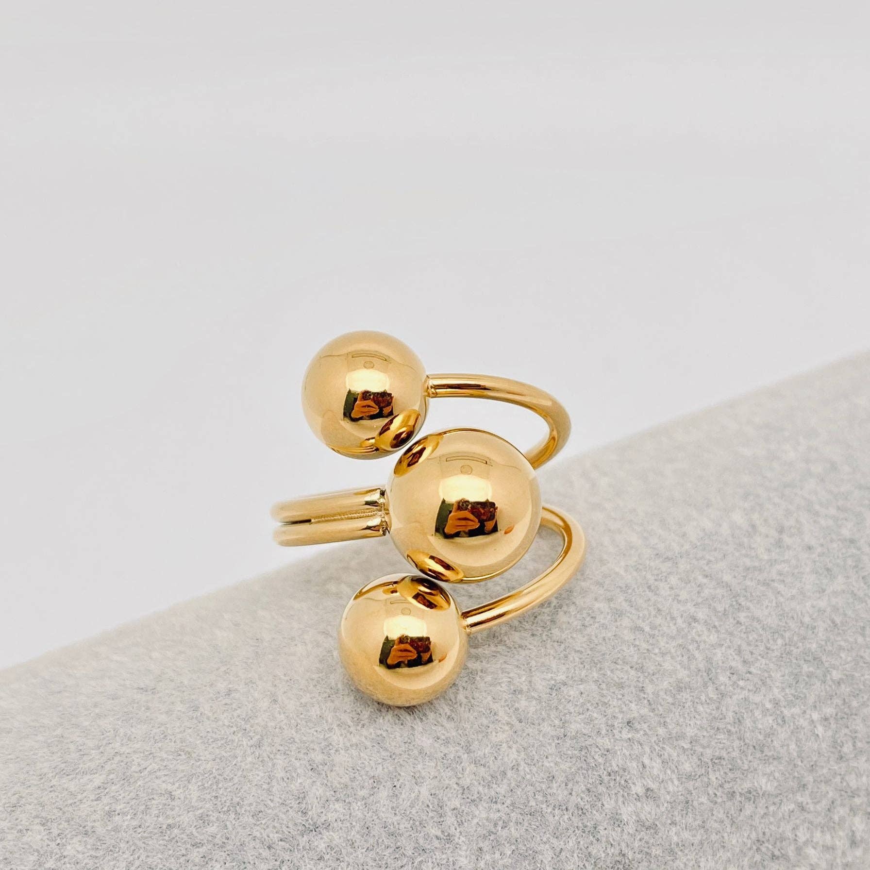 Three Balls 18K Gold Plated Stainless Steel Ring - FGS