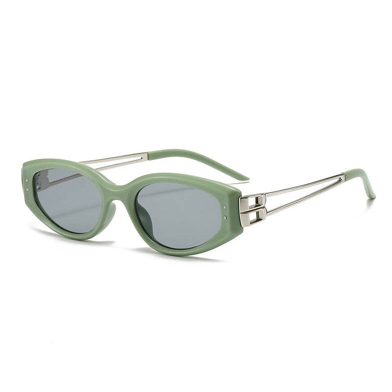 Cat Eye Sunglasses With Gold Trim Stylish UV400 Protection