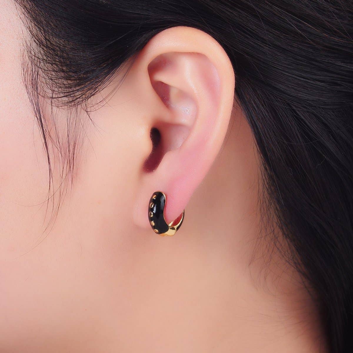 14K Gold Filled Hot Pink, Baby Pink, Black, White, Green Enamel Dotted Cartilage Huggie Earrings | T108 - T111 T188