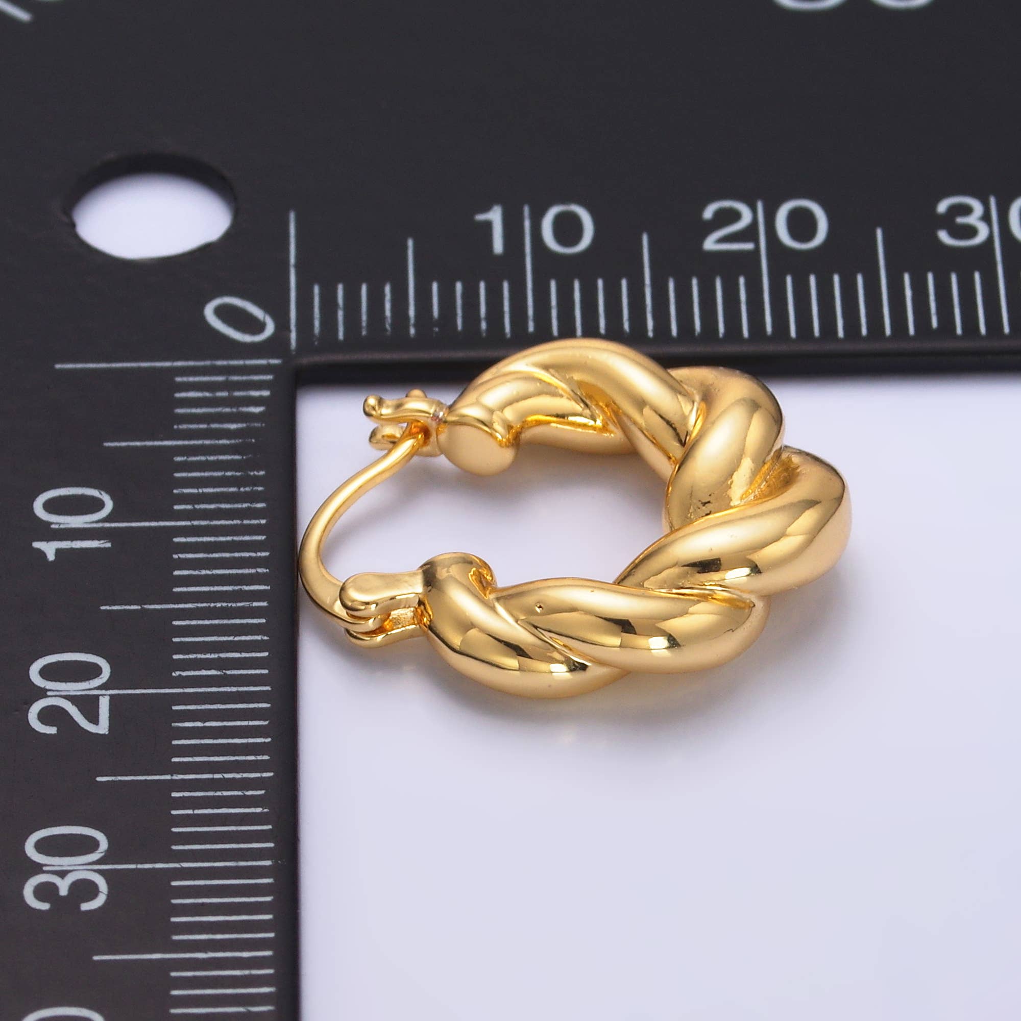 24K Gold Filled Twisted Minimalist Hoops | Q453