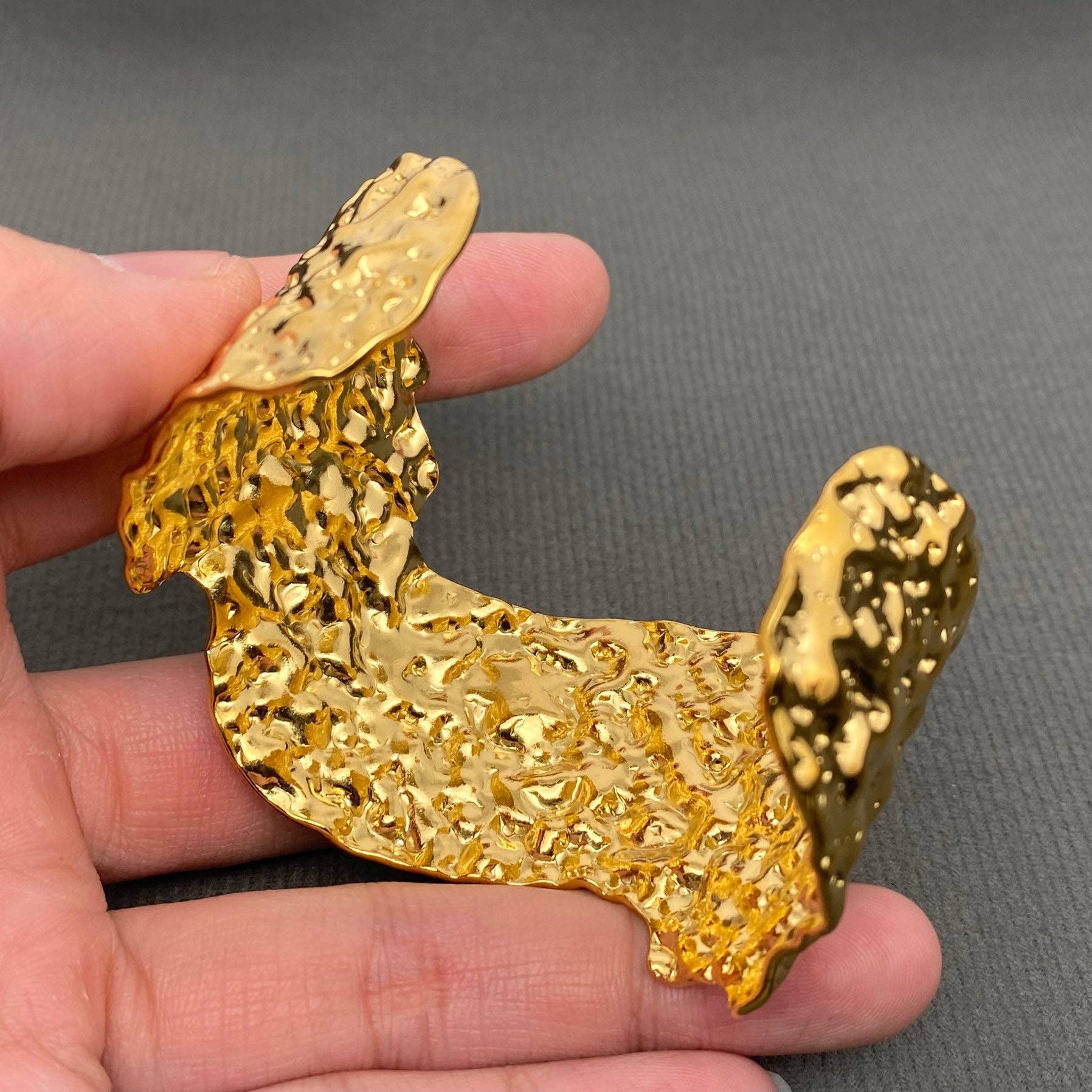 Irregular Hammered texture 18K Golden S.Steel Wide Cuff -FGS