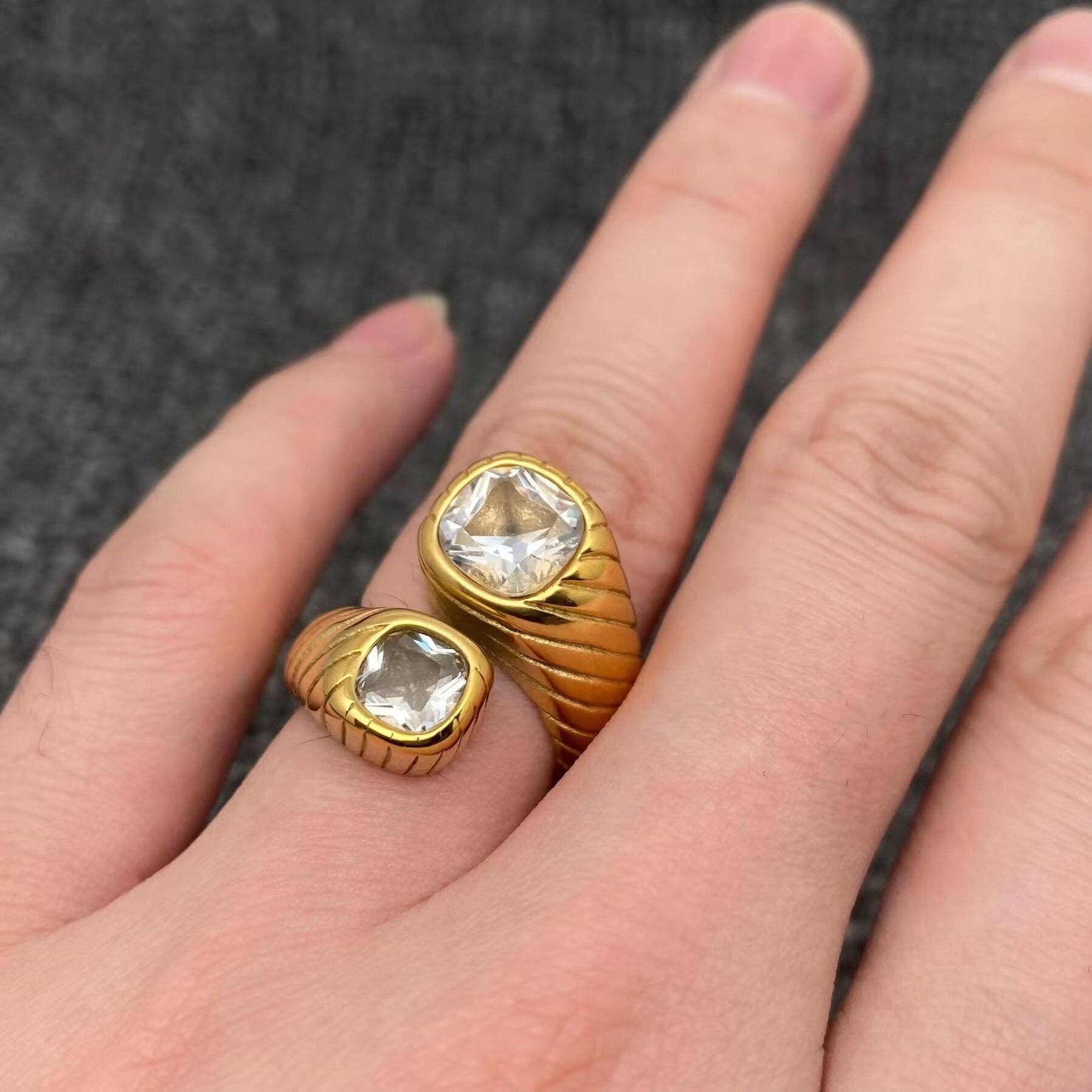 Double Head Zircon Textured Surface 18K Golden Ring - FGS