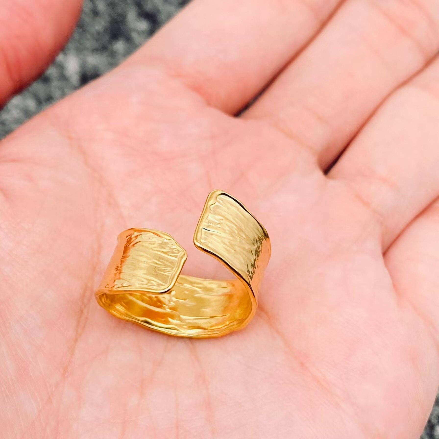 FGS - Pleated Design 18K Gold Plated Stainless Steel Ring