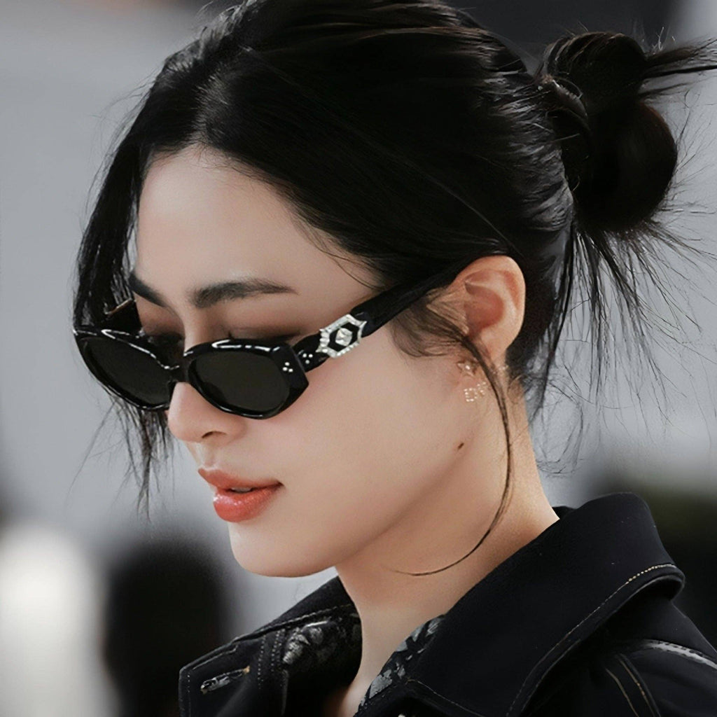 Retro Black Cat Eye Sunglasses for Women Stylish Outdoor Wear