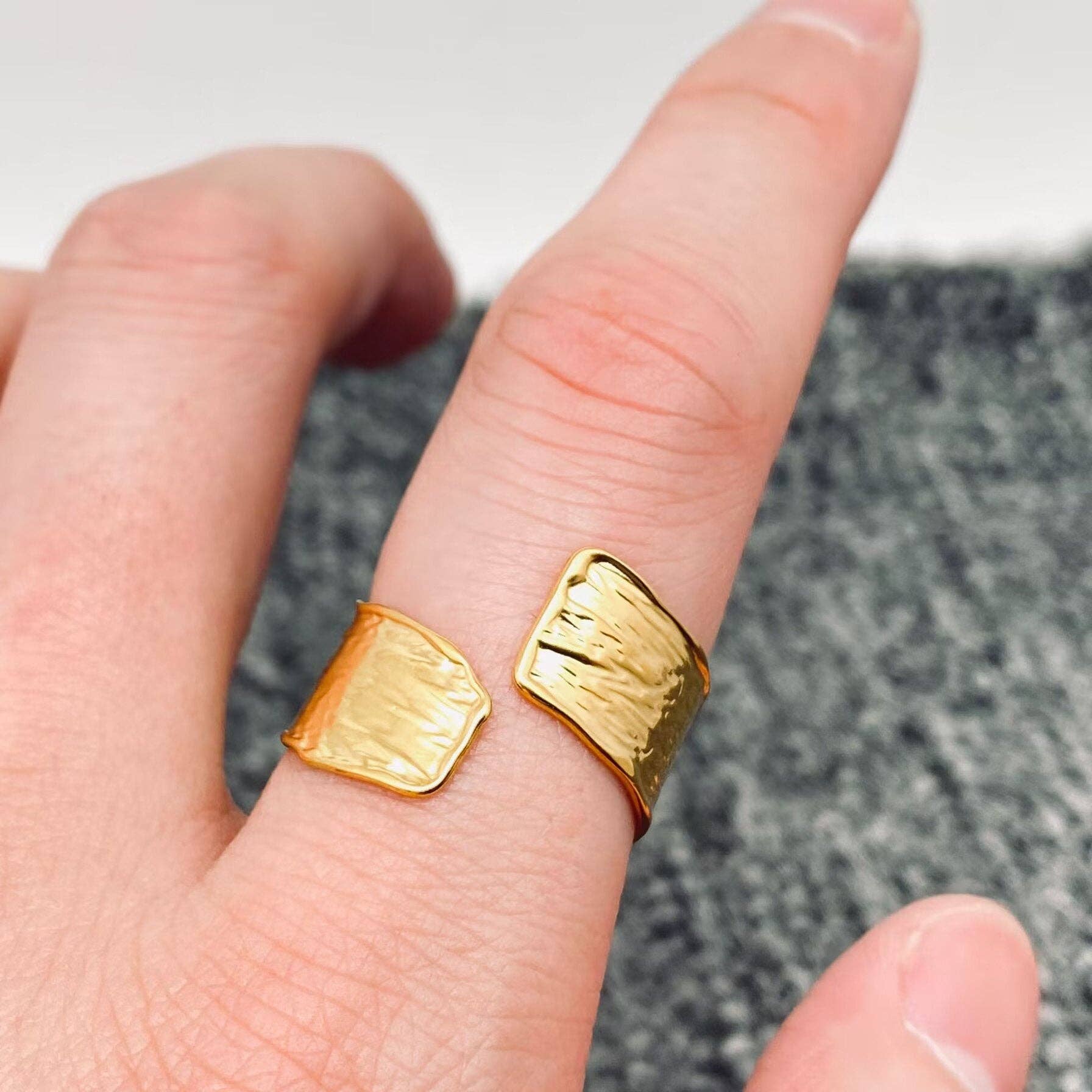 FGS - Pleated Design 18K Gold Plated Stainless Steel Ring