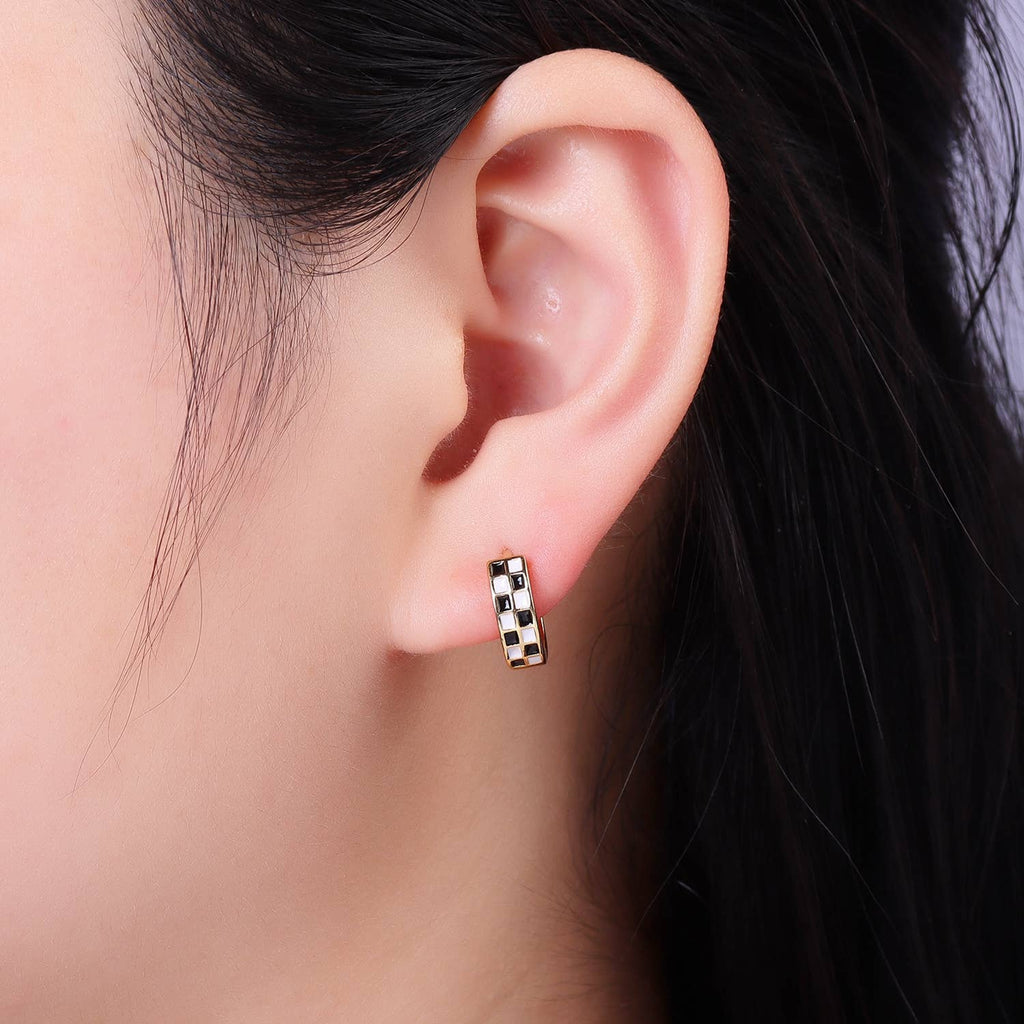 24K Gold Filled 13mm Checkered Enamel Huggie Earring | AD589