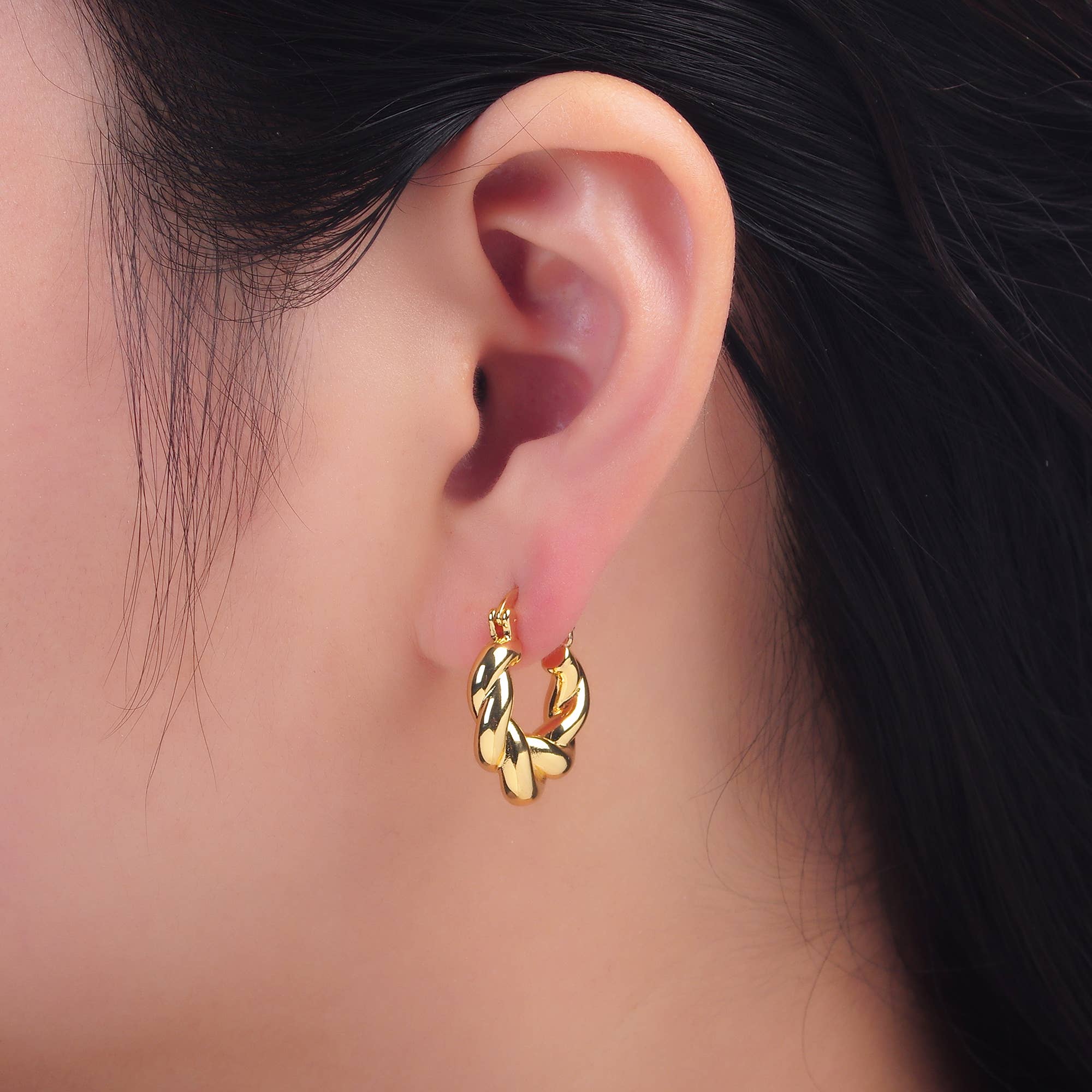 24K Gold Filled Twisted Minimalist Hoops | Q453