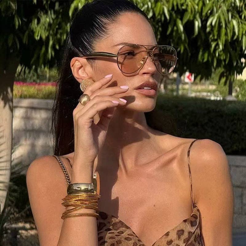 Trendy Metal Frame Retro Sunglasses for Women