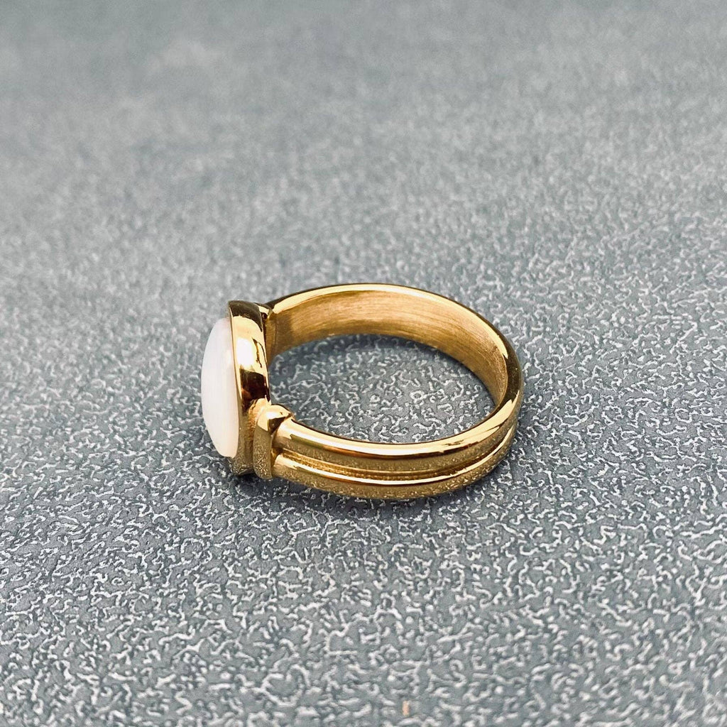 Inlaid Oval Shell 18K Gold Plated Stainless Steel Ring - FGS