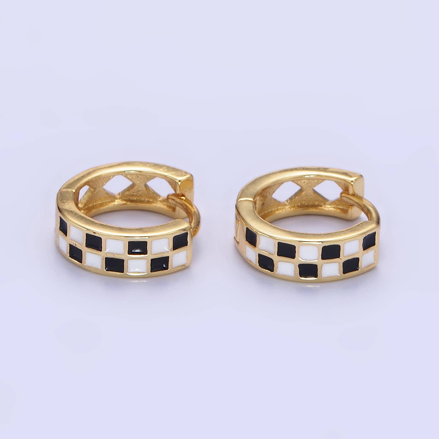 24K Gold Filled 13mm Checkered Enamel Huggie Earring | AD589