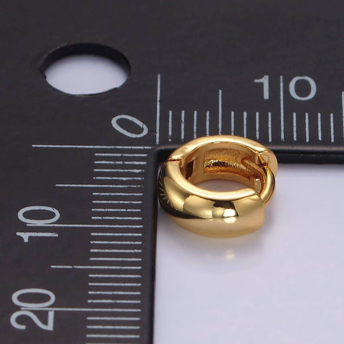 14K Gold Filled 10mm Band Minimalist Cartilage Huggie Earrings | AE995