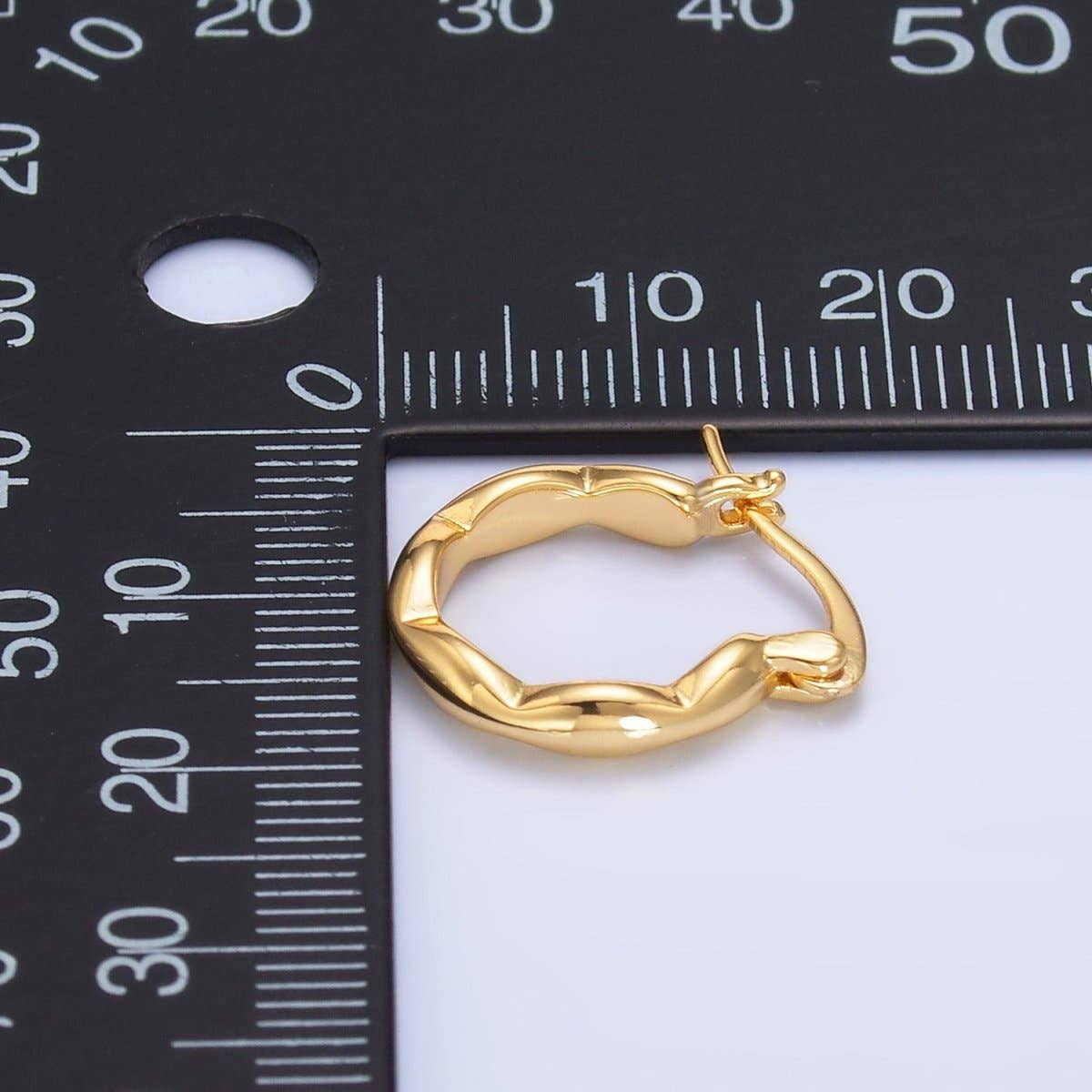 24K Gold Filled Minimalist Molten Latch Hoop Earrings | AB548