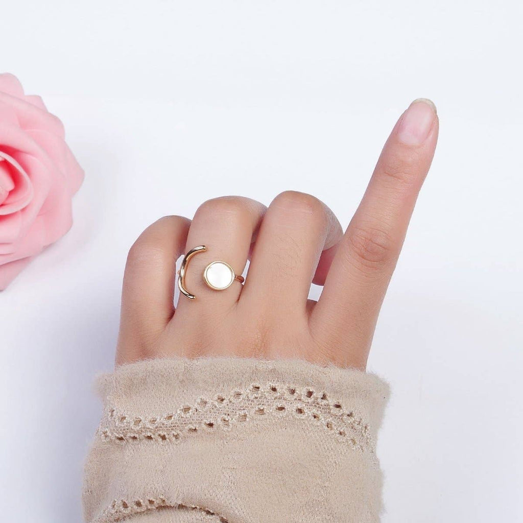 Geometric Crescent Round Shell Pearl Adjustable Gold Ring | O-239