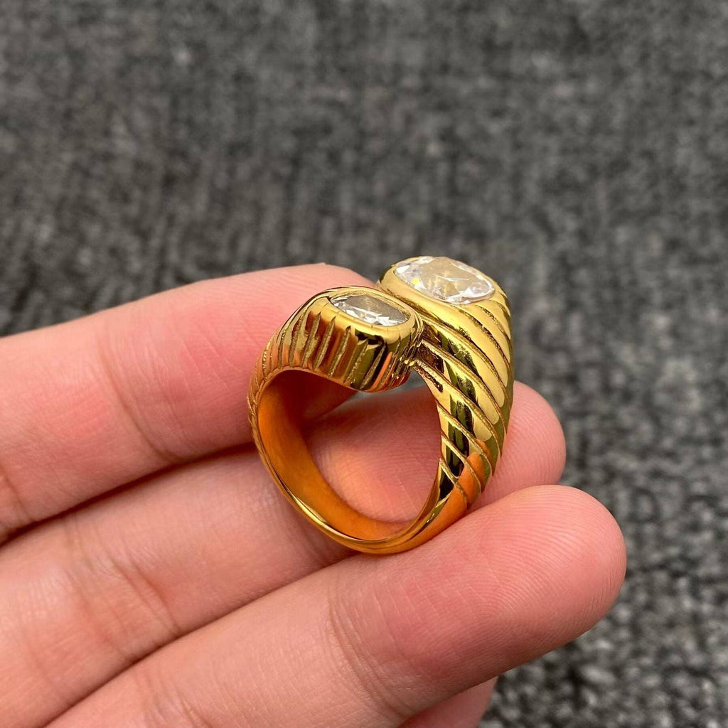 Double Head Zircon Textured Surface 18K Golden Ring - FGS